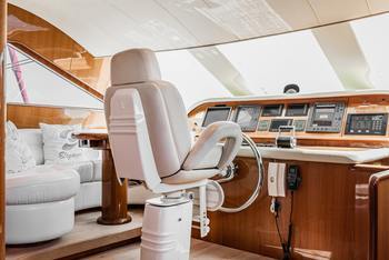 Thumb how to create a dazzling boat interior