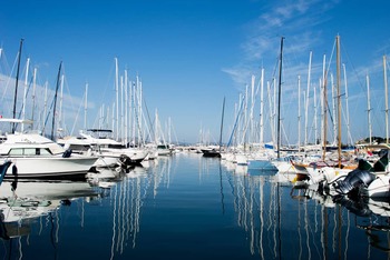 Thumb yacht and sailing yachts in saint tropez