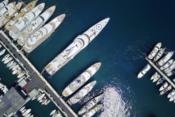 Thumb superyachts vary hugely in size