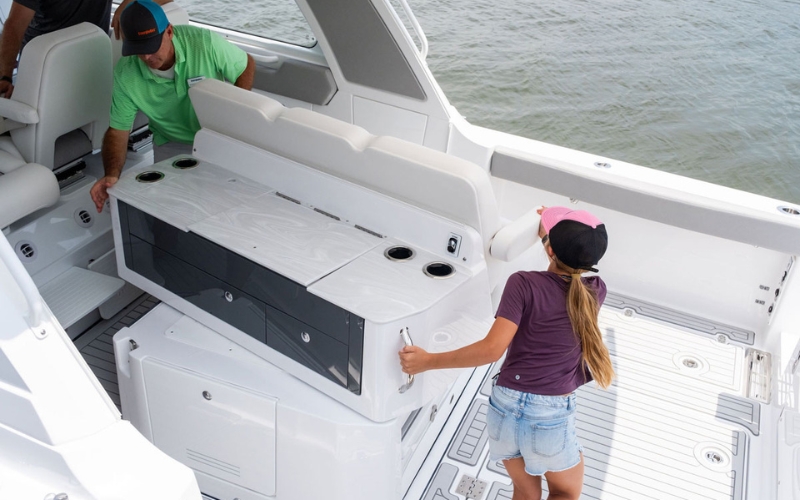 Everglades 367CX Review: A New Dawn