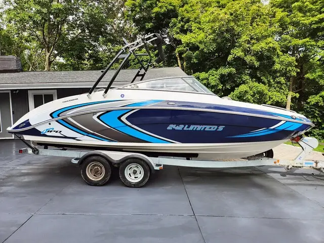 Yamaha Boats 242 Limited S Wakeboard for sale in United States of America for $17,800