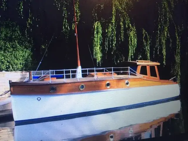 Bert Shutler Boatyard, Poole Historic, classic, wooden vintage boat