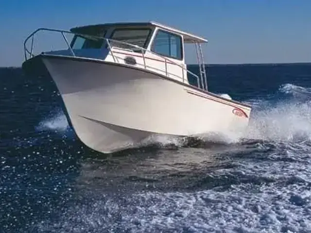 May-Craft 2550 Pilothouse Cabin