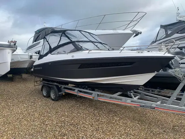 Parker Boats 690 Day Cruiser