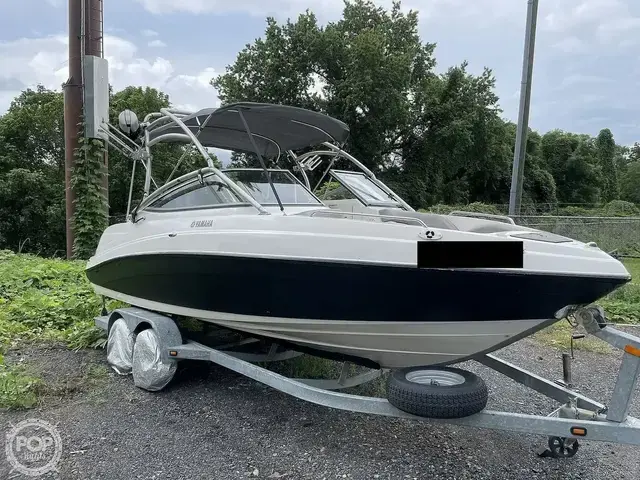 Yamaha Boats AR230