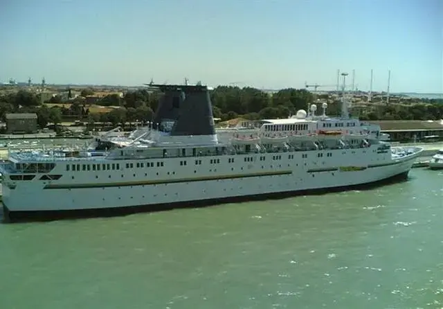 Cruise Ship 1.000 pax for sale in Italy for P.O.A. (P.O.A.)