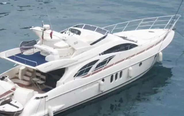 Azimut 62 for sale in Greece for €450,000 ($476,433)