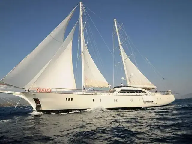 Sailing yacht 40m Ketch