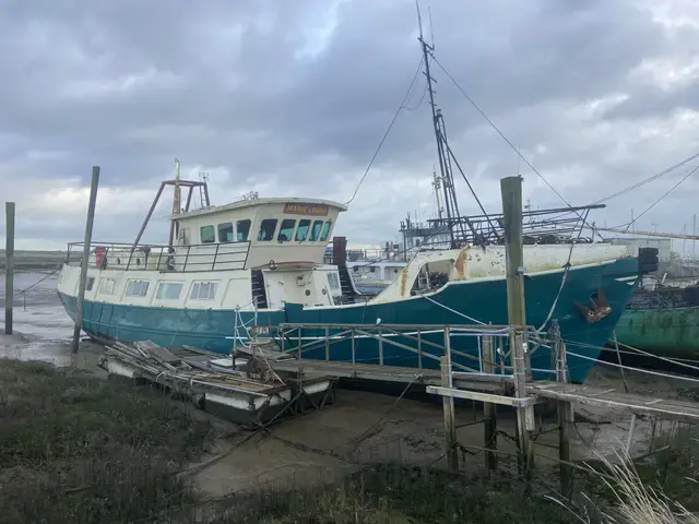 Retired Dutch Trawler/Livebaoard Houseboat