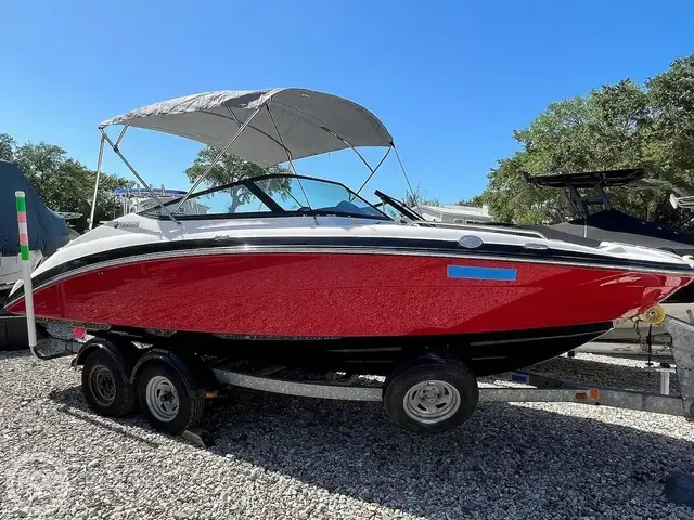 Yamaha Boats 212 SS
