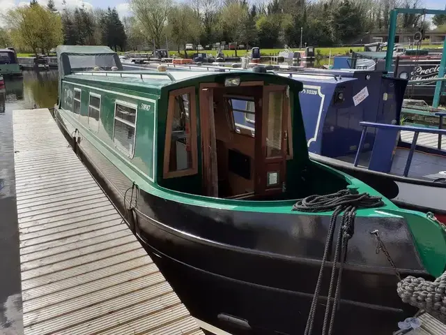 Liverpool Boats Dicky Mint 40ft Narrowboat