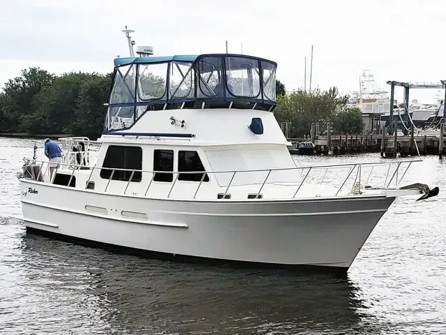 Ricker 42 Classic Trawler