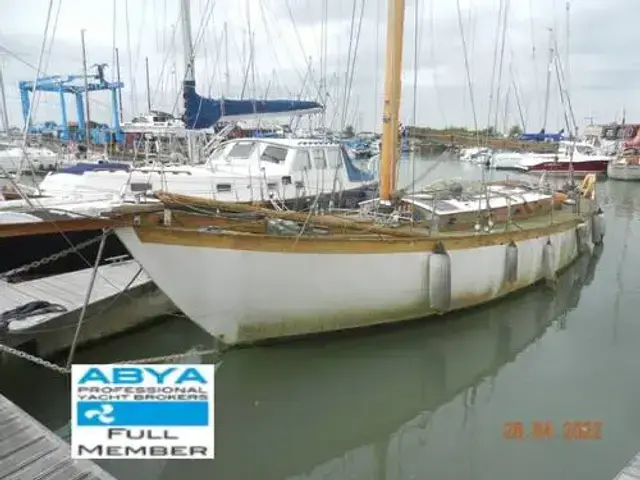 Classic Yachts Traditional Cutter