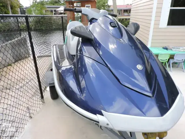 Yamaha Boats Wave Runner VX Cruiser