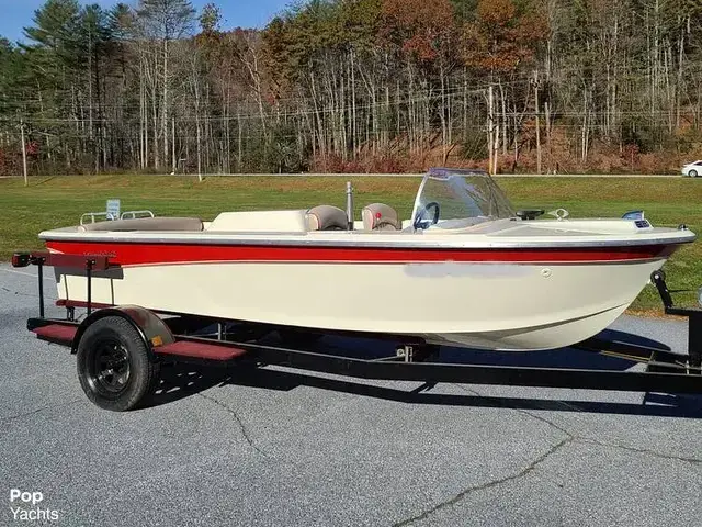 Correct Craft Boats Mustang 16