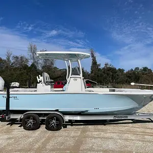 2020 Tidewater Boats 2500 Carolina Bay