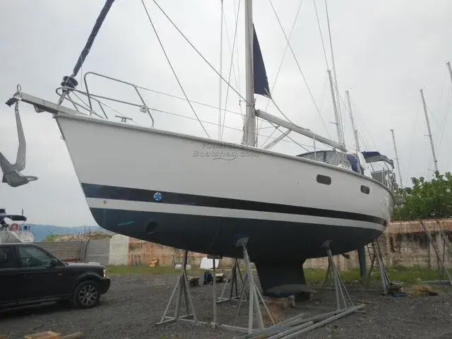 Hunter Legend 430 for sale in Greece for €90,000 ($97,527)