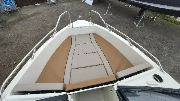 2023 Quicksilver 555 Bowrider image 3