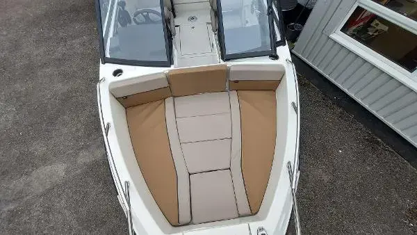 2023 Quicksilver 555 Bowrider image 4