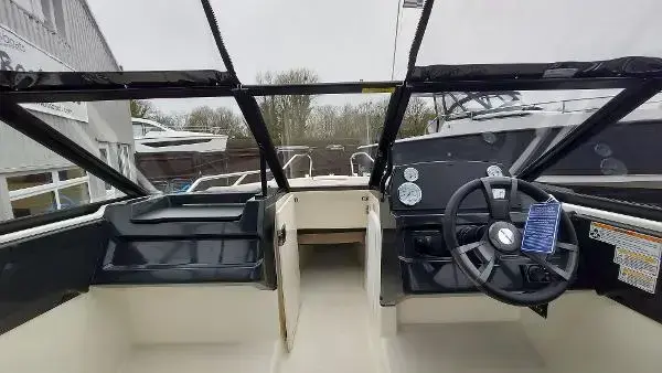 2023 Quicksilver 555 Bowrider image 8