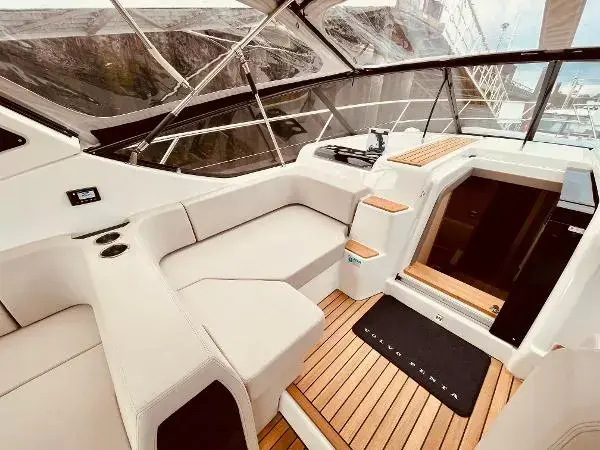 2023 Cranchi Zaffiro 35 image 24
