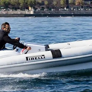 2019 Pirelli Boats J39