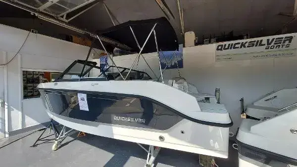2023 Quicksilver 555 Bowrider image 15