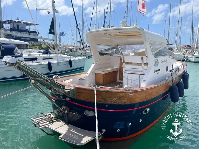 Apreamare boats Smeraldo 9 for sale in Greece for €67,000 ($72,018)