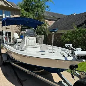 2017 Blue Wave Boats Pure Bay 2000