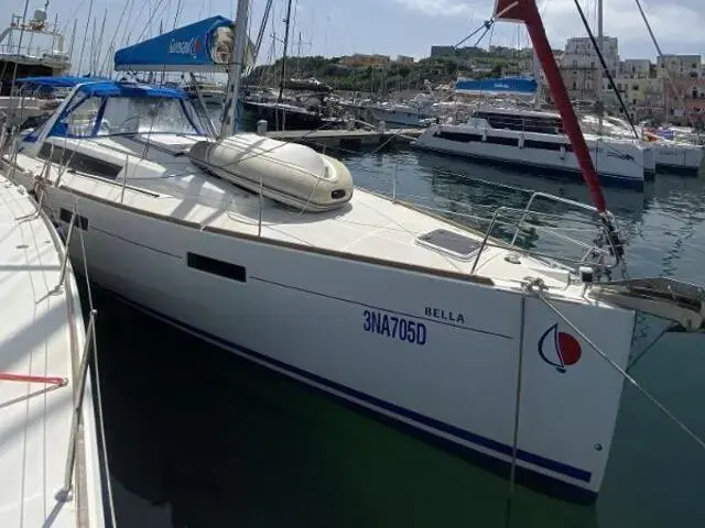 Beneteau Oceanis 45 for sale in Italy for €170,000 ($182,180)