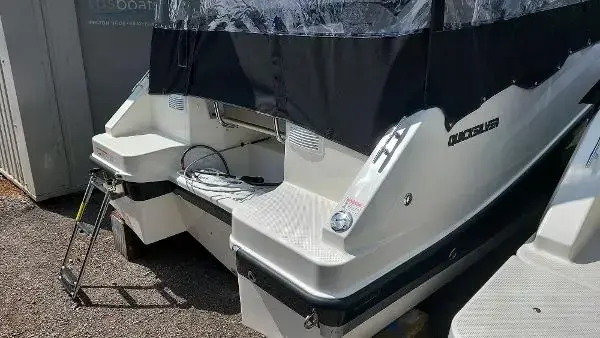 2023 Quicksilver Activ 555 Cabin image 3