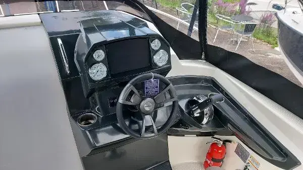 2023 Quicksilver Activ 555 Cabin image 18