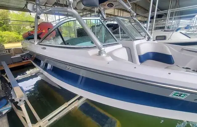 Correct Craft Boats Super Air Nautique 220 for sale in United States of America for $25,000