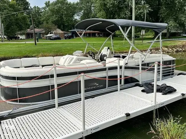 Bennington 2350 RCL for sale in United States of America for $44,450