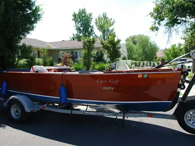 Chris-Craft 18 Deluxe Utility