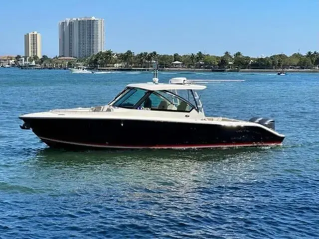Pursuit DC 325 Dual Console for sale in United States of America for $250,000