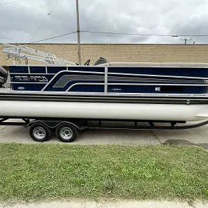 2018 Ranger Boats Reata 220C