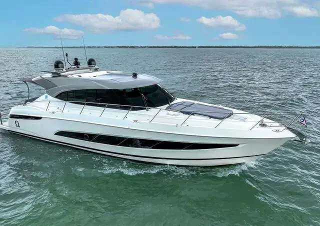 Riviera 5400 Sport Yacht Platinum Edition - IN STOCK