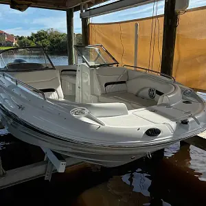 2011 Southwind Boats Sport-Deck 2200