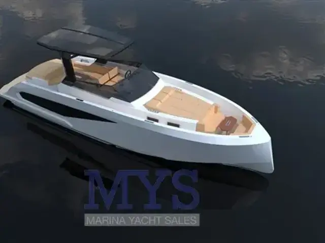 Macan boats 32 LOUNGE FB T-Top