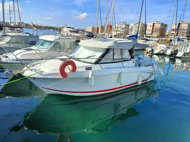 Beneteau Antares 7.80 for sale in Spain for €52,000 ($55,647)