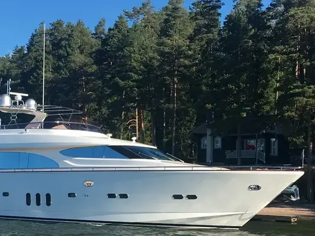 Elegance Yachts 92 Mega