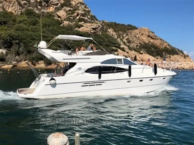 Azimut 52 for sale in Italy for €210,000 ($228,123)
