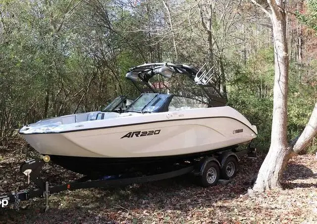 Yamaha Boats AR 220