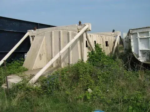 bg
