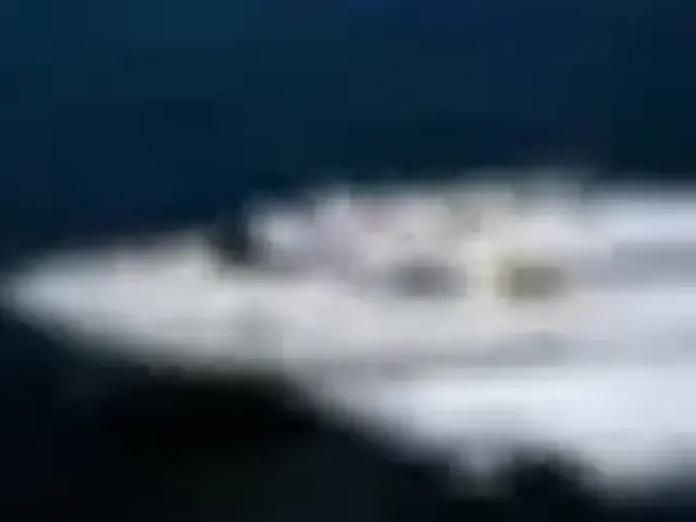 Ferretti Yachts 53 - Squalo Bianco