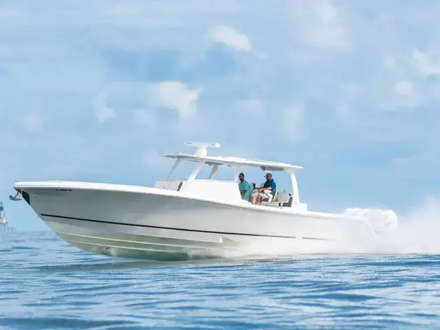 Streamline Boat 45 (White)