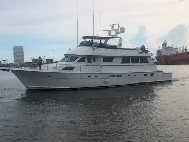 Hatteras Motor Yacht 74