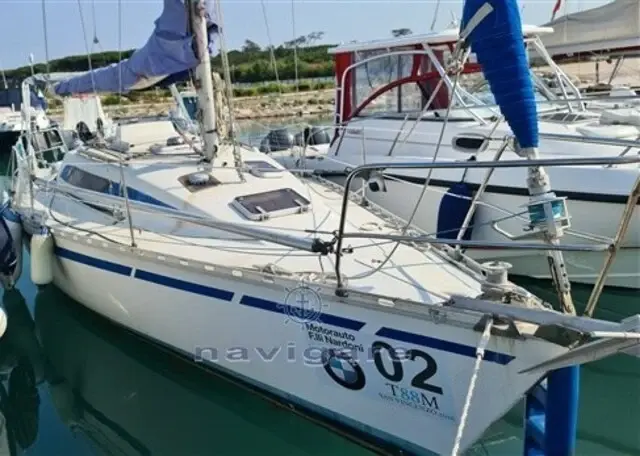 Beneteau First 30 E for sale in Italy for €23,000 ($24,589)