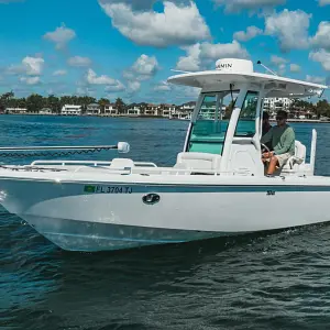 2023 Everglades Boats 253 Cc